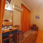 Marily Hotel 2*